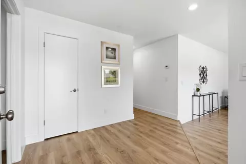 Entry Way - 1924 Kendall Ave, Modesto, CA 95355 photo 2 of 2