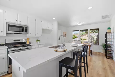 Kitchen - 1924 Kendall Ave, Modesto, CA 95355 photo 2 of 3