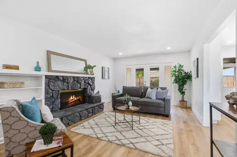 Living - 1924 Kendall Ave, Modesto, CA 95355 photo 3 of 4