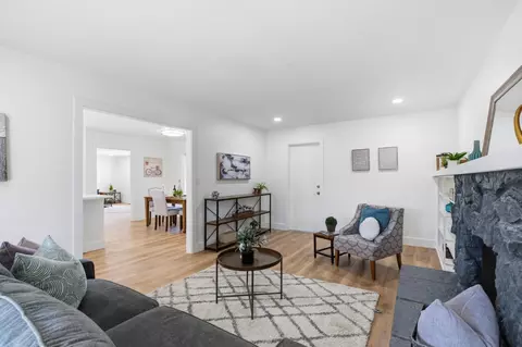 Living - 1924 Kendall Ave, Modesto, CA 95355 photo 4 of 4