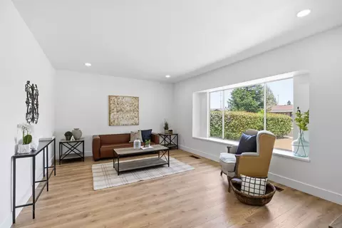 Living - 1924 Kendall Ave, Modesto, CA 95355 photo 1 of 4