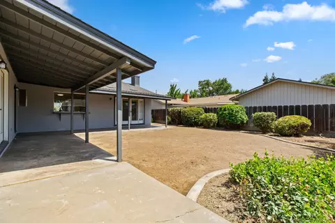 Exterior - 1924 Kendall Ave, Modesto, CA 95355 photo 6 of 7