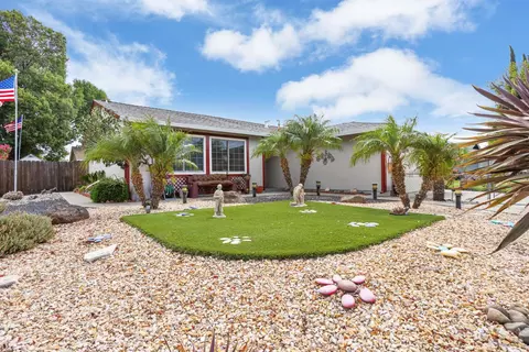 Exterior - 1900 Alegre Dr, Tracy, CA 95376 photo 3 of 11