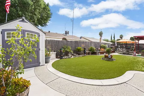 Exterior - 1900 Alegre Dr, Tracy, CA 95376 photo 10 of 11