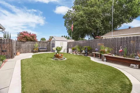 Exterior - 1900 Alegre Dr, Tracy, CA 95376 photo 8 of 11