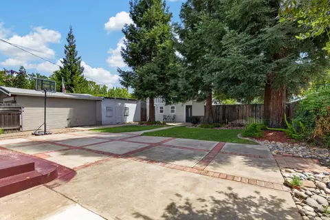 Exterior - 14 S Rose St, Lodi, CA 95240 photo 5 of 12