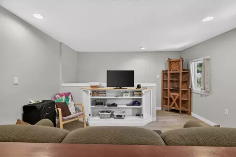 Living - 14 S Rose St, Lodi, CA 95240 photo 10 of 10