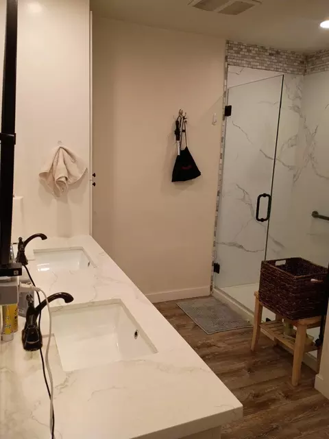 Bath - 409 Severin Ave, Modesto, CA 95354 photo 3 of 5