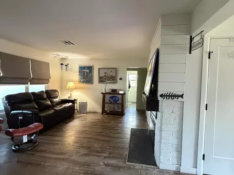 Living - 409 Severin Ave, Modesto, CA 95354 photo 1 of 2
