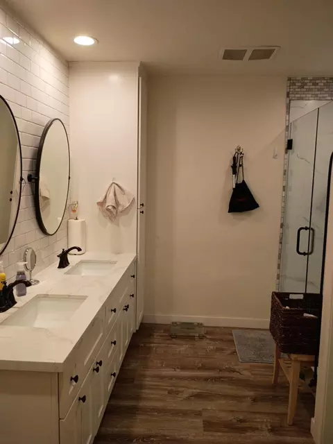 Bath - 409 Severin Ave, Modesto, CA 95354 photo 4 of 5