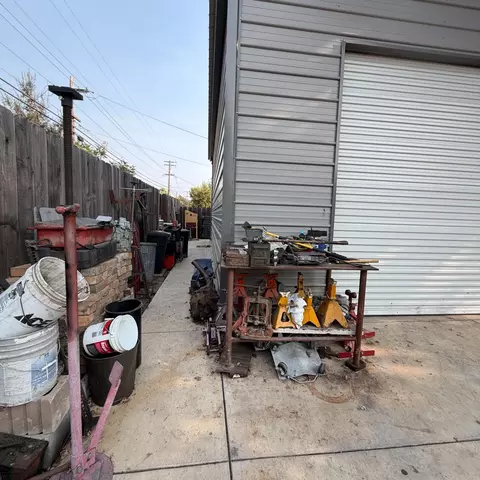 Exterior - 409 Severin Ave, Modesto, CA 95354 photo 10 of 12