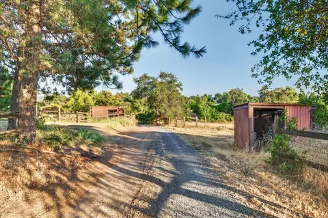 Exterior - 2341 Persimmon Ln, Newcastle, CA 95658 photo 2 of 9