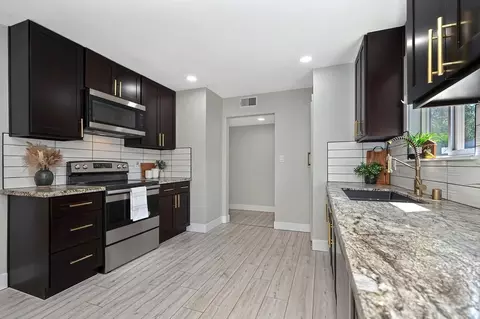 Kitchen - 4150 Lime Kiln Rd, Placerville, CA 95667 photo 2 of 6