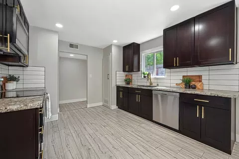 Kitchen - 4150 Lime Kiln Rd, Placerville, CA 95667 photo 3 of 6