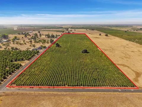 16205 Linn Rd, Lodi, CA 95240 photo 4