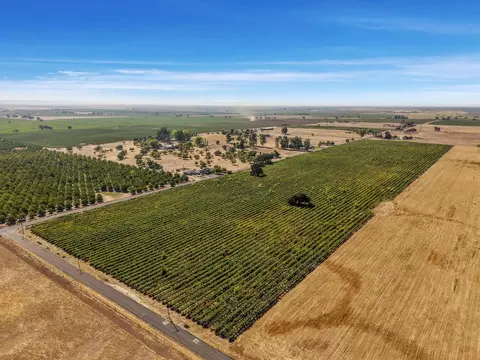 16205 Linn Rd, Lodi, CA 95240 photo 2