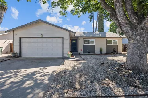 Exterior - 1820 Serena Ave, Modesto, CA 95355 photo 2 of 8