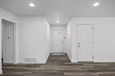 Entry Way - 1820 Serena Ave, Modesto, CA 95355 photo 2 of 2
