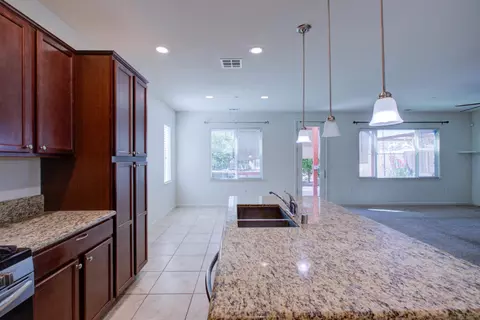 Kitchen - 9666 Cabernet Ct, Patterson, CA 95363 photo 4 of 4