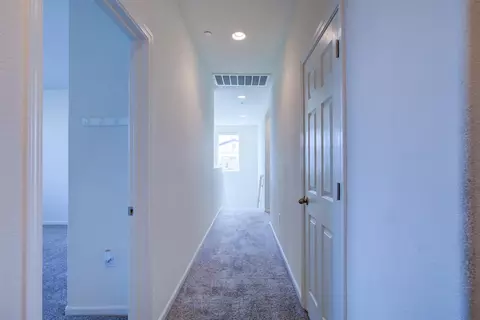 Entry Way - 9666 Cabernet Ct, Patterson, CA 95363 photo 4 of 7