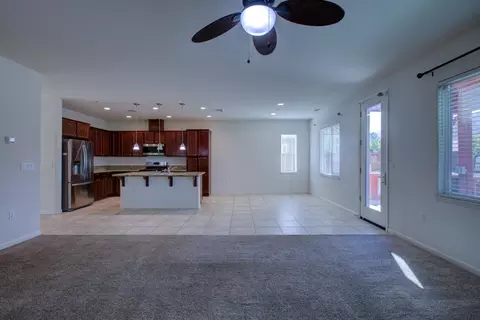 Living - 9666 Cabernet Ct, Patterson, CA 95363 photo 2 of 8