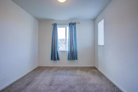 Bedroom - 9666 Cabernet Ct, Patterson, CA 95363 photo 5 of 9
