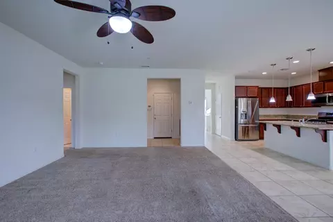 Living - 9666 Cabernet Ct, Patterson, CA 95363 photo 3 of 8