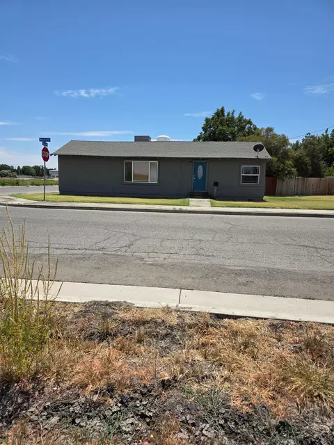 1533 Merced St, Dos Palos, CA 93620