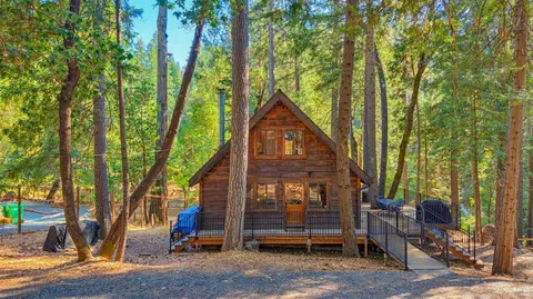 14861 Lake Ln, Nevada City, CA 95959