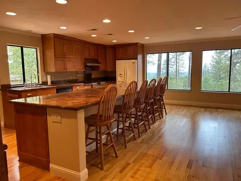 Kitchen - 17151 Mountain View Dr, Applegate, CA 95703 photo 1 of 4