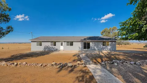 4728 Zorro Rd, La Grange, CA 95329