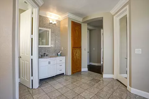 Entry Way - 3837 Banyan Tree, Modesto, CA 95355 photo 10 of 11