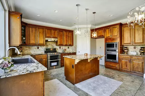 Kitchen - 3837 Banyan Tree, Modesto, CA 95355 photo 2 of 4