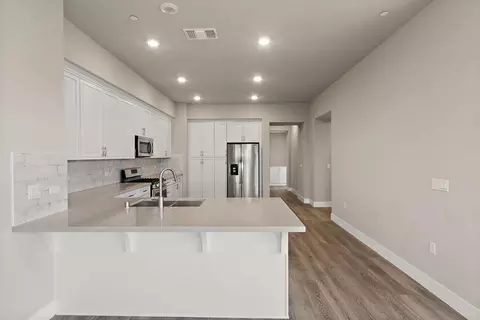 Entry Way - 1661 Spring St #444, Davis, CA 95616 photo 2 of 2