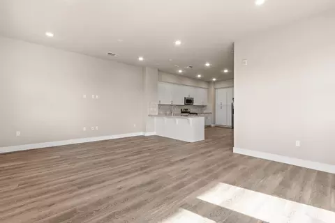 Living - 1661 Spring St #444, Davis, CA 95616 photo 3 of 5