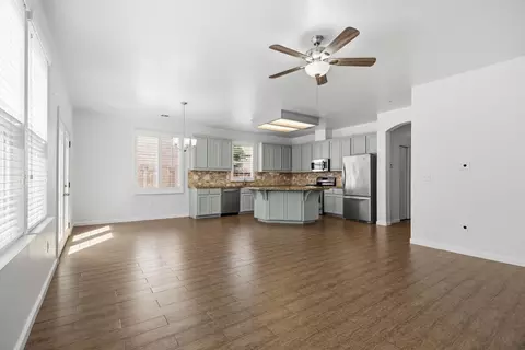 Living - 1650 Solaro Way, Manteca, CA 95336 photo 1 of 2