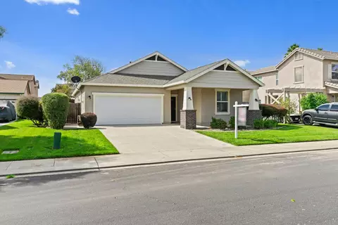 Exterior - 1650 Solaro Way, Manteca, CA 95336 photo 2 of 10
