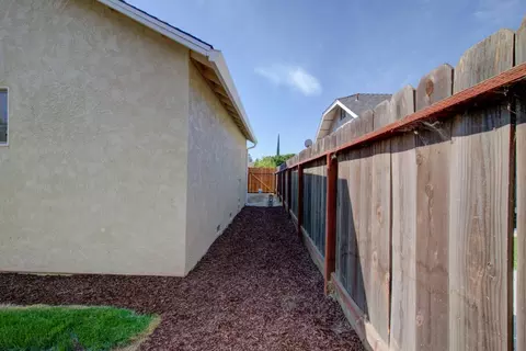 Exterior - 785 Fullerton Dr, Turlock, CA 95382 photo 6 of 6