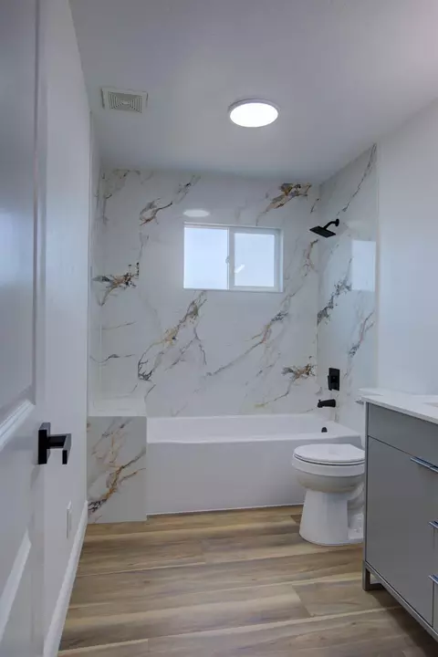 Bath - 785 Fullerton Dr, Turlock, CA 95382 photo 7 of 7