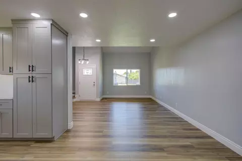 Living - 785 Fullerton Dr, Turlock, CA 95382 photo 2 of 5
