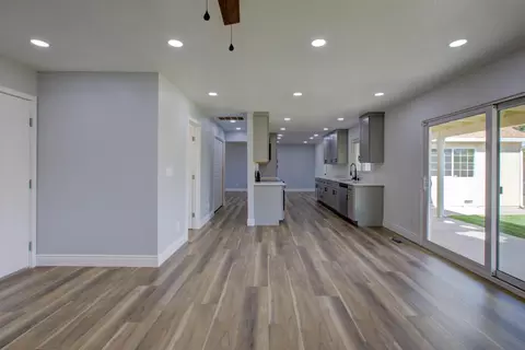 Living - 785 Fullerton Dr, Turlock, CA 95382 photo 5 of 5