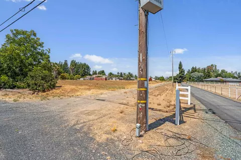 3003 E Forest Lake Rd, Acampo, CA 95220 photo 4