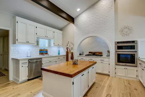 Kitchen - 38364 Wisteria Way, Davis, CA 95616 photo 3 of 8