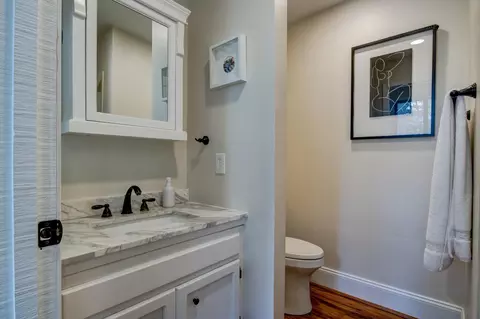 Bath - 38364 Wisteria Way, Davis, CA 95616 photo 1 of 10