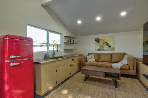 Living - 38364 Wisteria Way, Davis, CA 95616 photo 4 of 4
