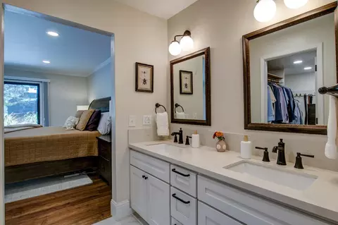 Bath - 38364 Wisteria Way, Davis, CA 95616 photo 2 of 10