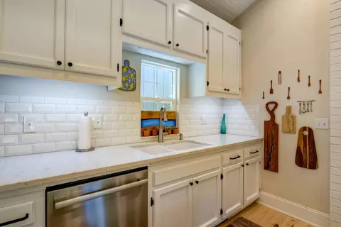 Kitchen - 38364 Wisteria Way, Davis, CA 95616 photo 6 of 8