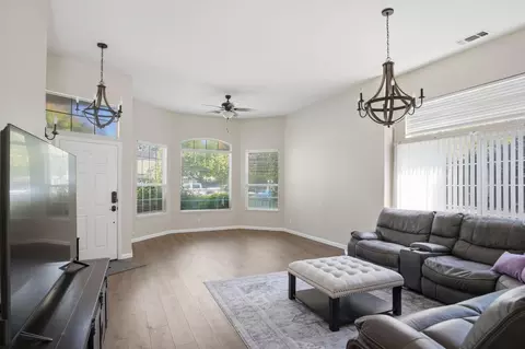 Living - 1900 Alex Way, Turlock, CA 95382 photo 2 of 4