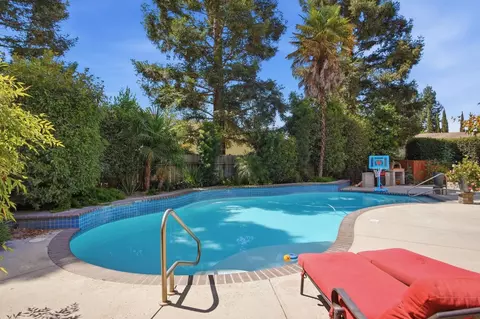 Exterior - 1900 Alex Way, Turlock, CA 95382 photo 2 of 5