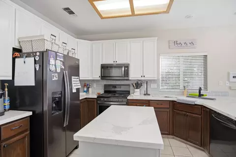 Kitchen - 1900 Alex Way, Turlock, CA 95382 photo 2 of 2
